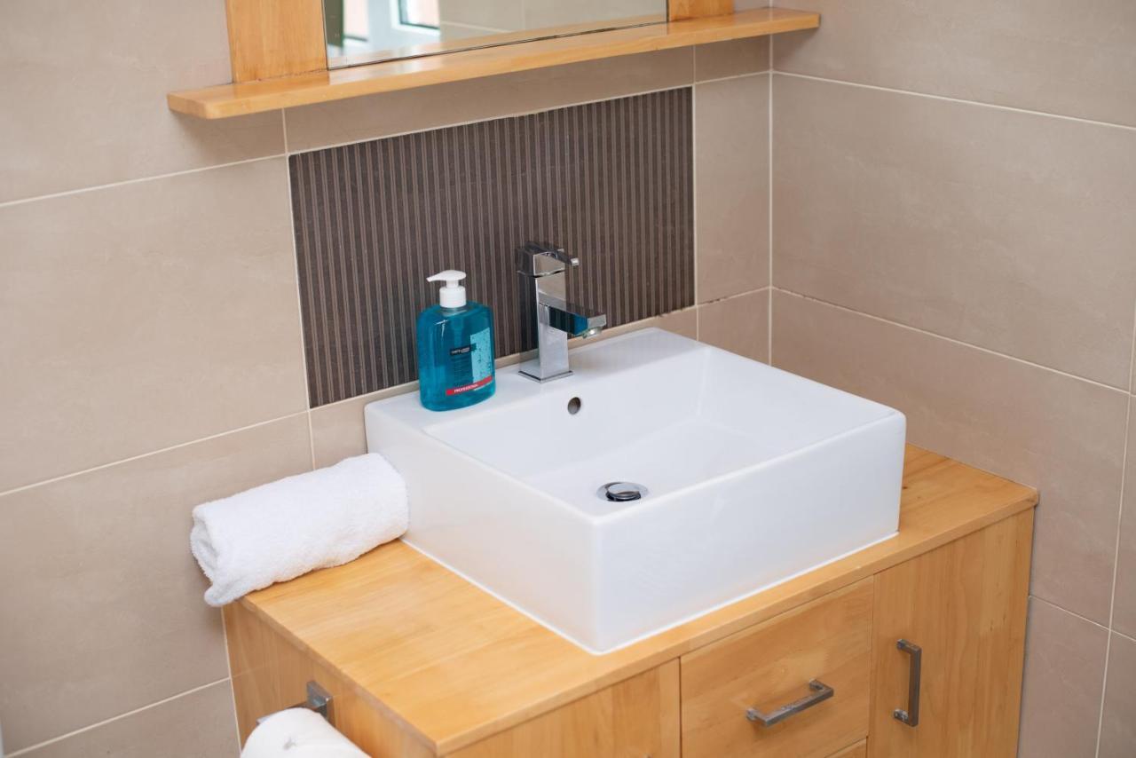 סוואנסי Parking, Garden, En-Suite & Tv'S In All Rooms, Large Living Space מראה חיצוני תמונה