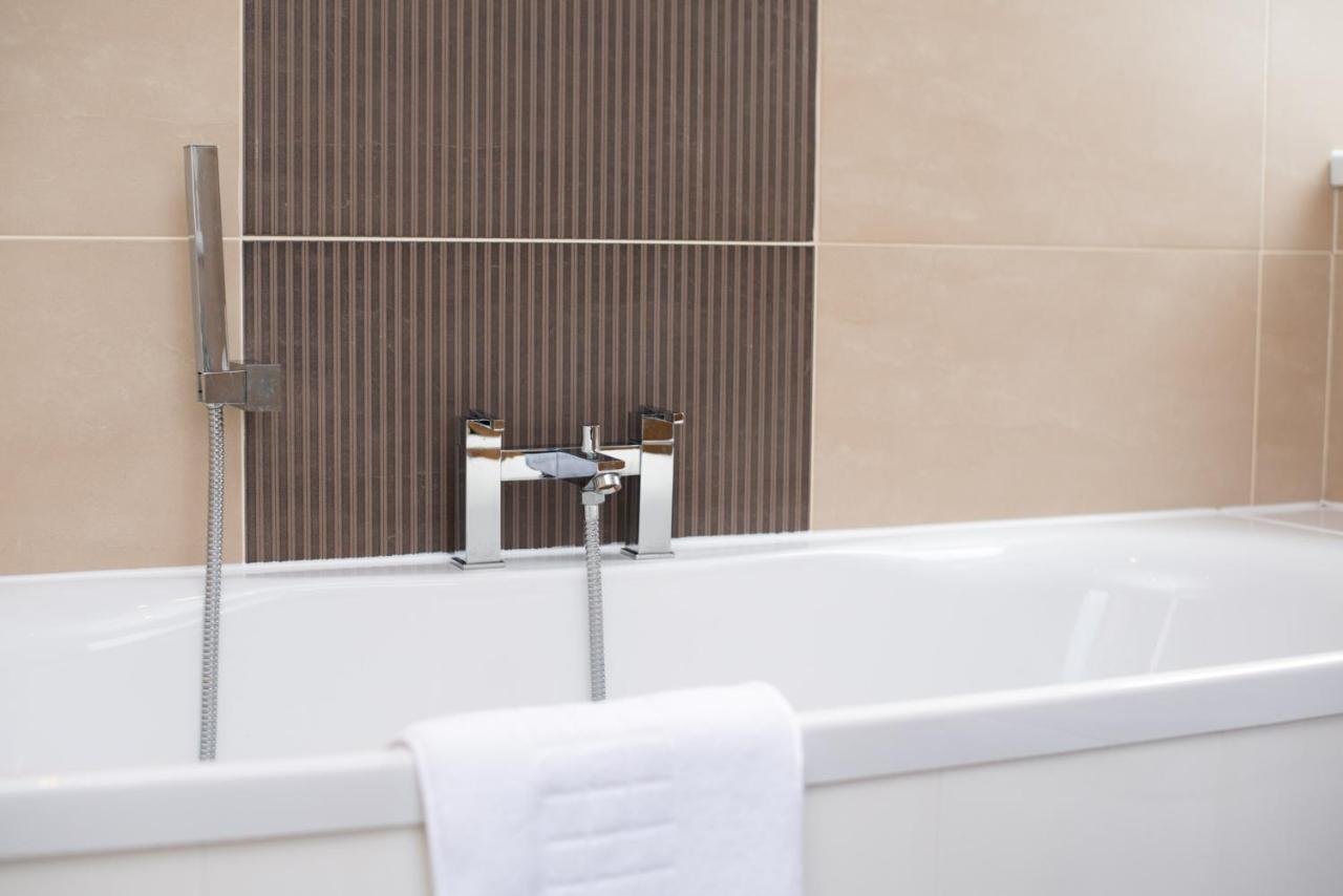 סוואנסי Parking, Garden, En-Suite & Tv'S In All Rooms, Large Living Space מראה חיצוני תמונה